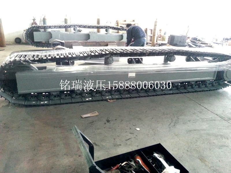礦機(jī)移動(dòng)履帶底盤